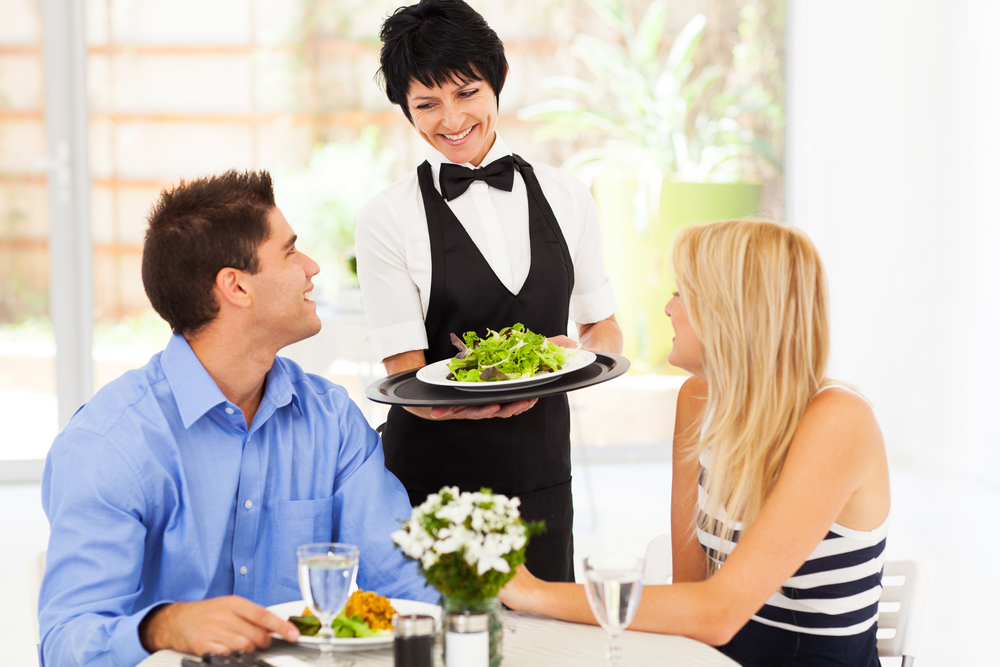 Restaurant Etiquette Dos and Don’ts - Chances 