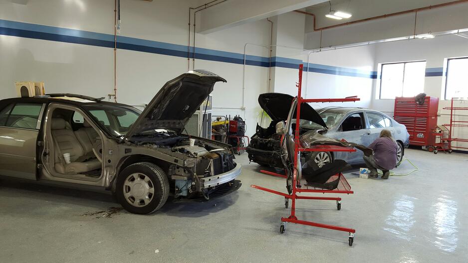 How To Enroll In An Apprentice Program & Start A Career As An Auto Body 